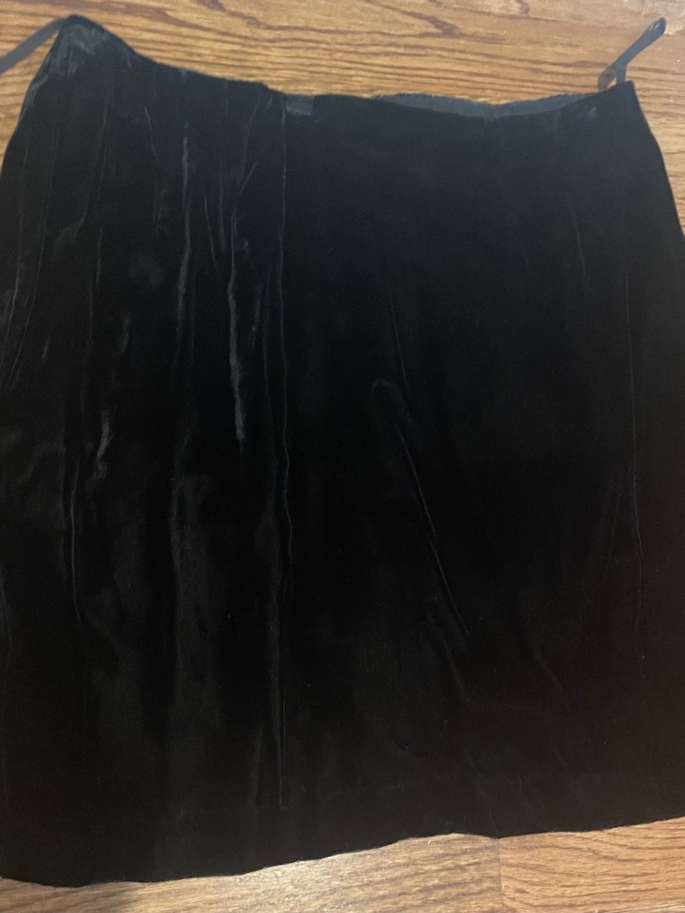 LAUNDRY by Shelli Segal 12 black velvet mini